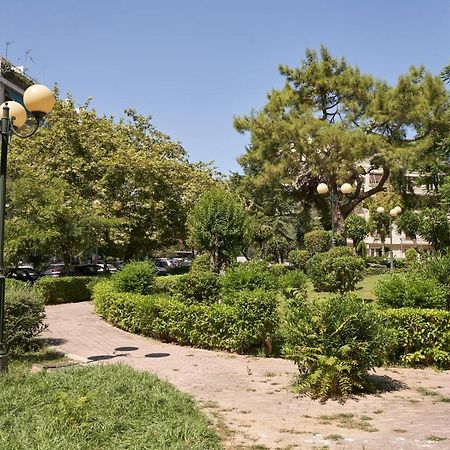 Urban Heights 3Bd Apt, Next To Hilton أثينا المظهر الخارجي الصورة